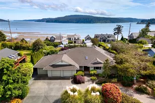6404 Warren St, Anacortes, WA 98221 - Photo 2