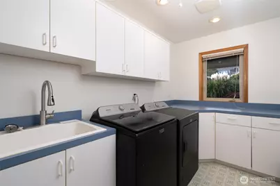 6404 Warren Street, Anacortes, WA 98221 - Photo 20