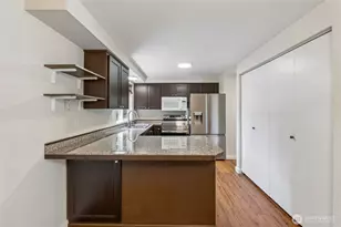 11125 129th St, Kirkland, WA 98034 - Photo 2