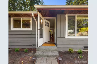 14333 165th Place SE, Renton, WA 98059 - Photo 4