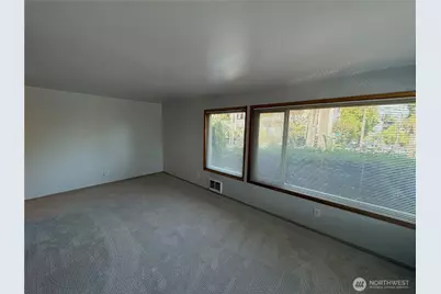 1505 E Galer Street #2, Seattle, WA 98112 - Photo 2