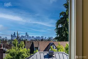 330 NE Elk Pl, Seattle, WA 98115 - Photo 16
