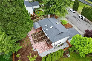 11212 NE 145th St, Kirkland, WA 98034 - Photo 28