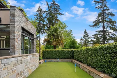 9632 Lake Washington Boulevard NE, Bellevue, WA 98004 - Photo 32
