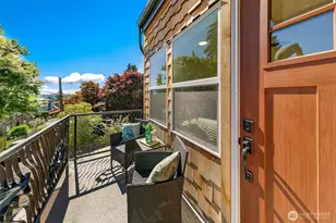330 NE Elk Pl, Seattle, WA 98115 - Photo 14