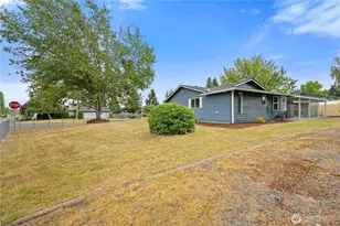 6426 56th Pl NE, Marysville, WA 98270 - Photo 32
