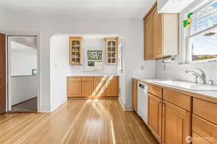 1115 N Cedar St, Tacoma, WA 98406 - Photo 8