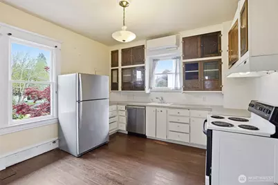 6238 Woodlawn Avenue N, Seattle, WA 98103 - Photo 20