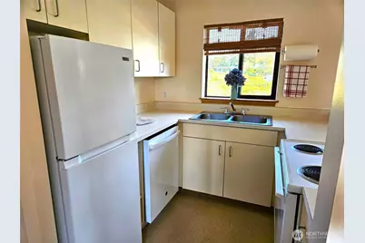 6329 16 Avenue NE #1, Seattle, WA 98115 - Photo 6