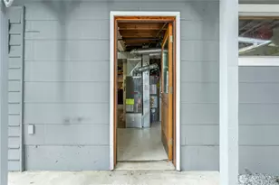 13816 NE 137th St, Kirkland, WA 98034 - Photo 30