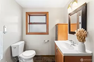 3920 NE 157th Pl, Lake Forest Park, WA 98155 - Photo 28