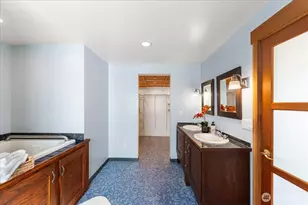 3920 NE 157th Pl, Lake Forest Park, WA 98155 - Photo 24