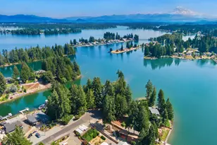3622 Deer Island Dr E, Lake Tapps, WA 98391 - Photo 4