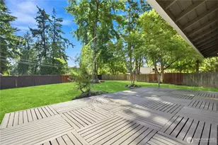 17921 NE 27th St, Redmond, WA 98052 - Photo 24