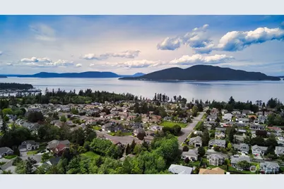 2016 Kansas Avenue, Anacortes, WA 98221 - Photo 1