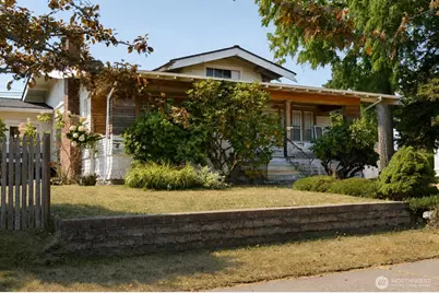 1811 9th, Anacortes, WA 98221 - Photo 2