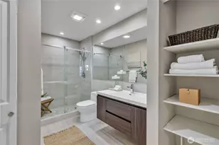530 4th Ave W, Seattle, WA 98119 - Photo 12