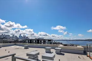 530 4th Ave W, Seattle, WA 98119 - Photo 2