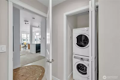 530 4th Avenue W #410, Seattle, WA 98119 - Photo 14