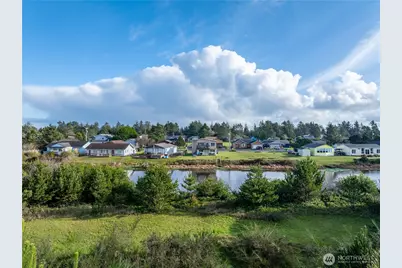 564 Point Brown Avenue NE, Ocean Shores, WA 98569 - Photo 18