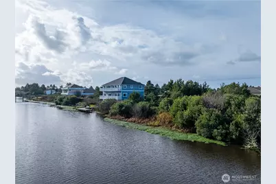 568 Point Brown Avenue NE, Ocean Shores, WA 98569 - Photo 14