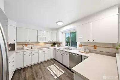 23029 61st Avenue SE, Woodinville, WA 98072 - Photo 22