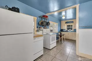 1002 21st St SE, Auburn, WA 98002 - Photo 10