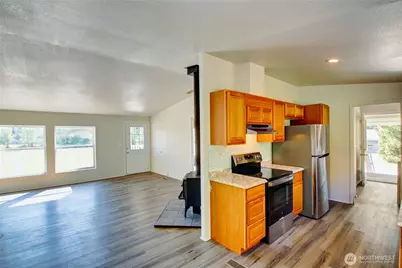 1877 Old Hwy 99 North Road, Burlington, WA 98233 - Photo 8