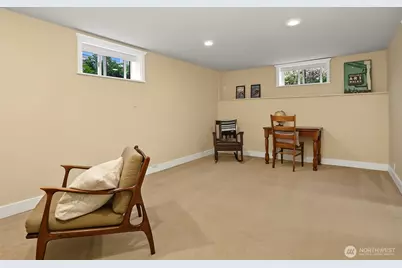 2833 NW 69th Street, Seattle, WA 98117 - Photo 26