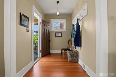 2833 NW 69th Street, Seattle, WA 98117 - Photo 4