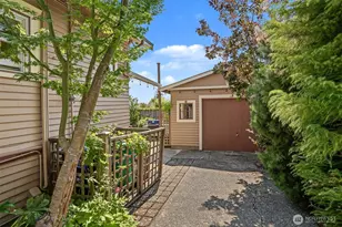 2833 NW 69th St, Seattle, WA 98117 - Photo 36