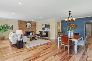 1326 N 40th St, Seattle, WA 98103 - Photo 4