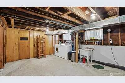 1326 N 40th Street, Seattle, WA 98103 - Photo 24
