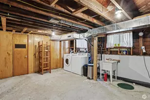 1326 N 40th St, Seattle, WA 98103 - Photo 24