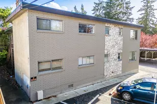 14520 Phinney Ave N, Shoreline, WA 98133 - Photo 2
