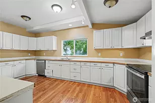 25010 Morgan St, Black Diamond, WA 98010 - Photo 12