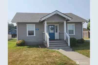 110 E Hazel Avenue, Burlington, WA 98233 - Photo 1