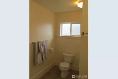 110 & 114 E Hazel Avenue, Burlington, WA 98233 - Photo 20