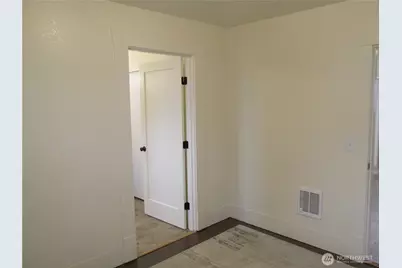 110 & 114 E Hazel Avenue, Burlington, WA 98233 - Photo 18
