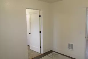 110 & 114 E Hazel Ave, Burlington, WA 98233 - Photo 18