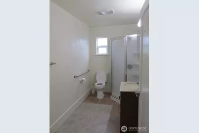 110 & 114 E Hazel Avenue, Burlington, WA 98233 - Photo 12