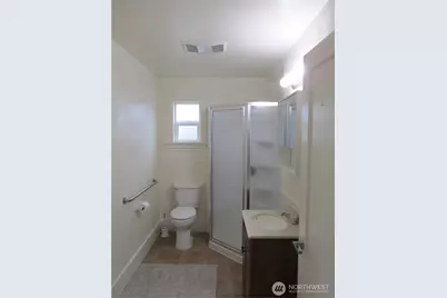 110 & 114 E Hazel Avenue, Burlington, WA 98233 - Photo 16