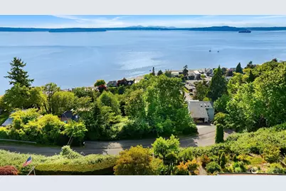 5213 SW Jacobsen Road, Seattle, WA 98033 - Photo 2