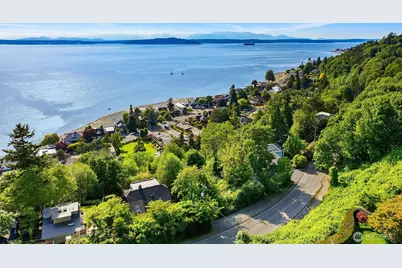 5213 SW Jacobsen Road, Seattle, WA 98033 - Photo 4