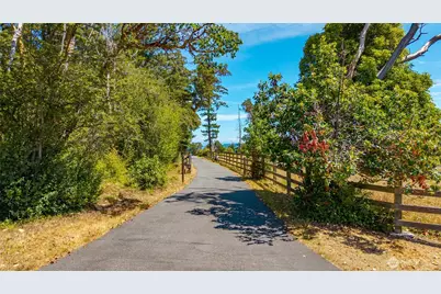 1526 Scenic Heights Road, Oak Harbor, WA 98277 - Photo 40