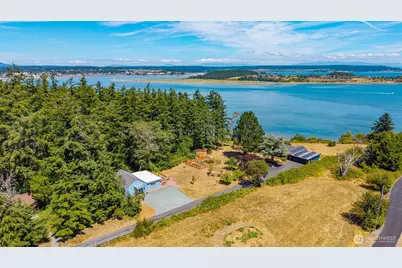 1526 Scenic Heights Road, Oak Harbor, WA 98277 - Photo 4