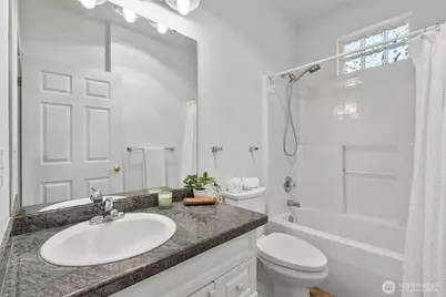 10025 9th Avenue W #E102, Everett, WA 98204 - Photo 16