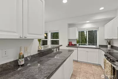 10025 9th Avenue W #E102, Everett, WA 98204 - Photo 8
