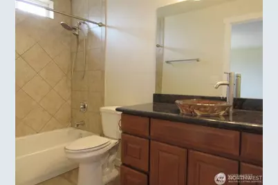 2211 NE 7th Street, Renton, WA 98056 - Photo 6