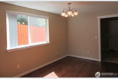 2211 NE 7th Street, Renton, WA 98056 - Photo 4